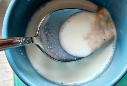 Фото шага рецепта Блины на дрожжах 191389 шаг 1  