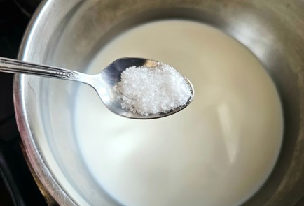 Фото шага рецепта Блины на дрожжах 191389 шаг 3  