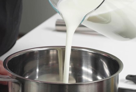 Фото шага рецепта Блины на кефире 153256 шаг 2  