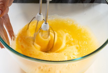 Фото шага рецепта Блины на кипятке 188345 шаг 3  