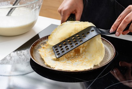 Фото шага рецепта Блины на кипятке 188345 шаг 8  