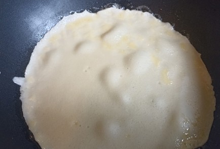 Фото шага рецепта Блины на сыворотке 190934 шаг 11