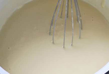 Фото шага рецепта Блины на сыворотке 191297 шаг 6