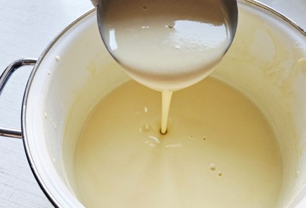 Фото шага рецепта Блины на сыворотке 191297 шаг 8