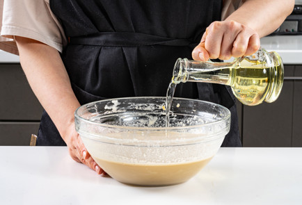 Фото шага рецепта Блины на темном пиве 191365 шаг 5