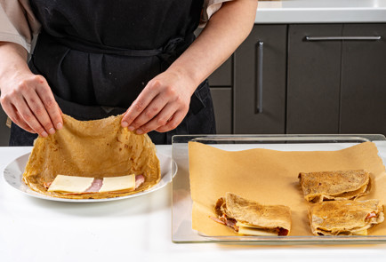 Фото шага рецепта Блины на темном пиве 191365 шаг 9