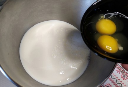 Фото шага рецепта Блины на топленом масле 188027 шаг 3  