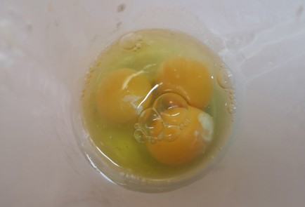 Фото шага рецепта Блины подеревенски 175537 шаг 1  