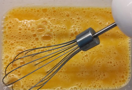 Фото шага рецепта Блины по Дюкану из кукурузного крахмала 153113 шаг 3  