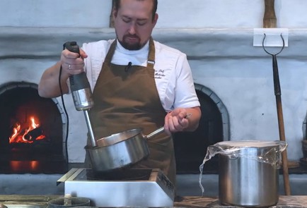 Фото шага рецепта Блины с дырочками от шефповара 191352 шаг 6  