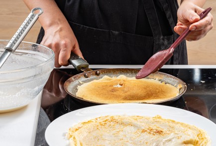 Фото шага рецепта Блины с фаршем 188010 шаг 9  