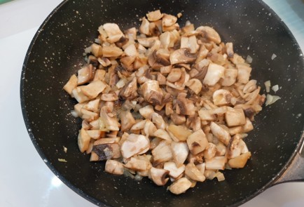 Фото шага рецепта Блины с грибной начинкой 175544 шаг 10  