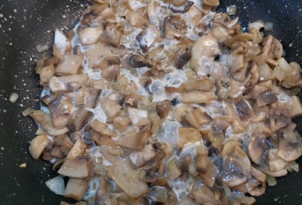 Фото шага рецепта Блины с грибной начинкой 175544 шаг 11  