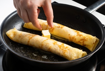 Фото шага рецепта Блины с творогом 140602 шаг 10  