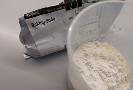 Фото шага рецепта Блины с колбасой и сыром 175592 шаг 3  