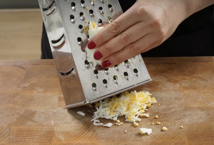 Фото шага рецепта Блины с копченой рыбой 153236 шаг 3  