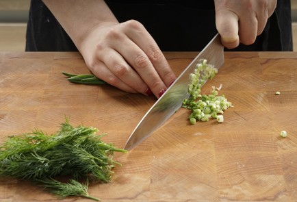 Фото шага рецепта Блины с копченой рыбой 153236 шаг 5  