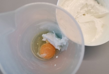 Фото шага рецепта Блины с красной рыбой 191332 шаг 2