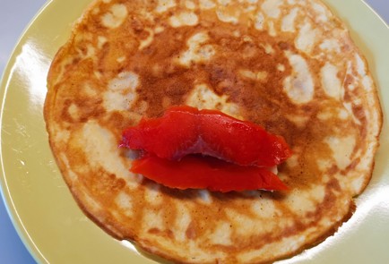 Фото шага рецепта Блины с красной рыбой 191332 шаг 9