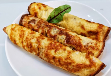 Фото шага рецепта Блины с лососем и соусом тартар 175530 шаг 12  