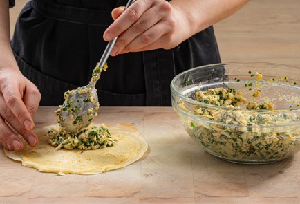 Фото шага рецепта Блины с луком и яйцом 175568 шаг 13  