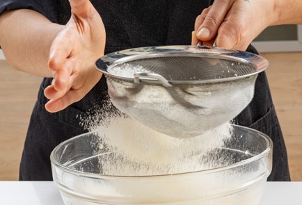 Фото шага рецепта Блины с малиной и фисташкой 175572 шаг 4  