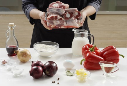 Фото шага рецепта Блины с мясной начинкой 153235 шаг 1  