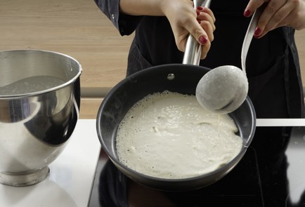 Фото шага рецепта Блины с мясной начинкой 153235 шаг 12  