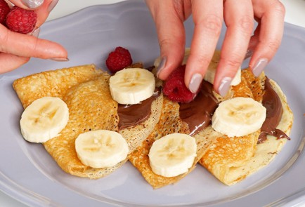 Фото шага рецепта Блины с нутеллой 151883 шаг 8  