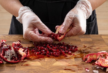 Фото шага рецепта Блины с паштетом из скумбрии и с зеленью 188250 шаг 5