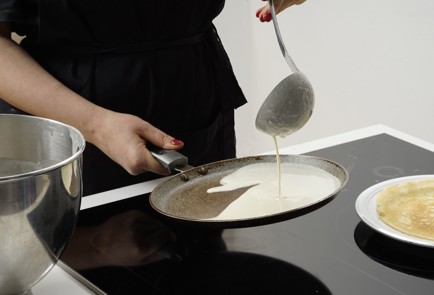 Фото шага рецепта Блины с печенью 153241 шаг 5  