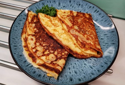 Фото шага рецепта Блины с сыром и зеленью 175594 шаг 15  