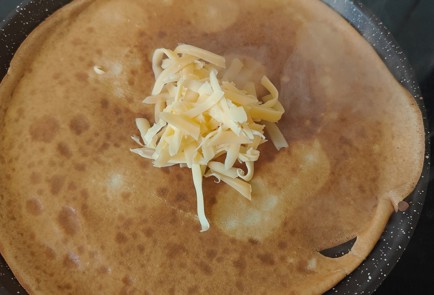 Фото шага рецепта Блины с сыром 188992 шаг 8  