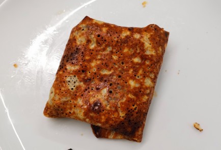 Фото шага рецепта Блины с ветчиной и грибами 175591 шаг 13  