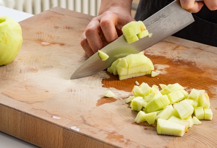 Фото шага рецепта Блины с яблоком и карамелью 175571 шаг 8  