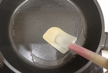 Фото шага рецепта Блины с яичномасляной болтушкой 191146 шаг 13  