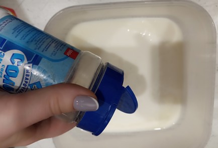 Фото шага рецепта Блины с яичномасляной болтушкой 191146 шаг 3  