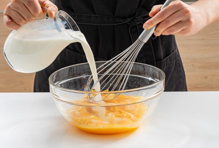 Фото шага рецепта Блины со шпинатом и страчателлой 175569 шаг 3  