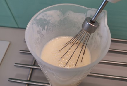 Фото шага рецепта Блины со сметаной и вареньем из айвы 175661 шаг 6  