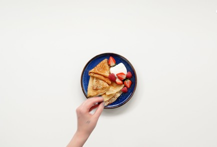 Фото шага рецепта Блины со сметаной 151791 шаг 8  