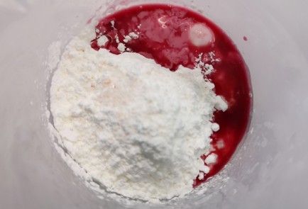 Фото шага рецепта Блины со свекольным соком 175540 шаг 6  