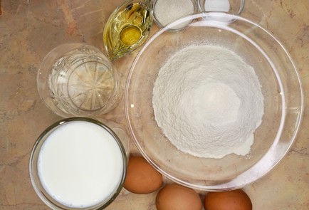 Фото шага рецепта Блины заварные 187658 шаг 1  