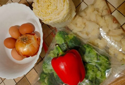 Фото шага рецепта Большие овощные оладьи 176036 шаг 1  