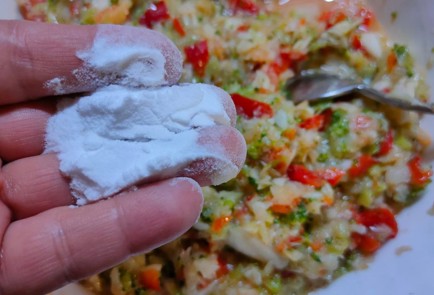 Фото шага рецепта Большие овощные оладьи 176036 шаг 14  