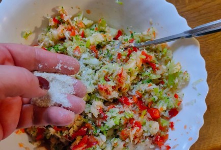 Фото шага рецепта Большие овощные оладьи 176036 шаг 15  