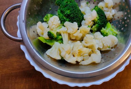 Фото шага рецепта Большие овощные оладьи 176036 шаг 4  