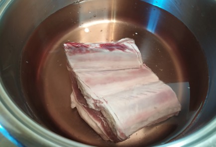 Фото шага рецепта Борщ с говяжьим ребром и молодой капустой 188978 шаг 1  