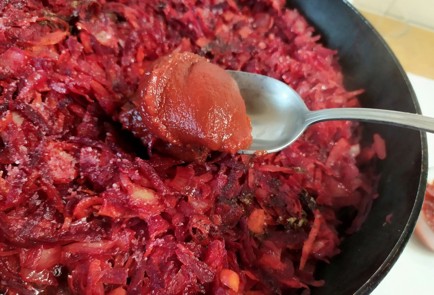 Фото шага рецепта Борщ с говяжьим ребром и молодой капустой 188978 шаг 5  