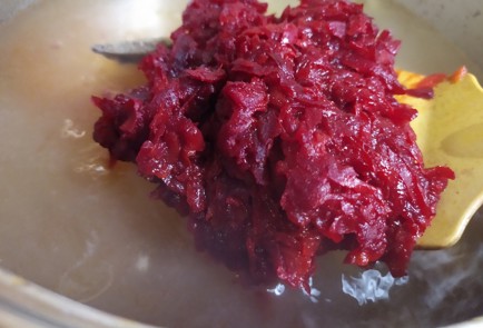 Фото шага рецепта Борщ с говяжьим ребром и молодой капустой 188978 шаг 7  