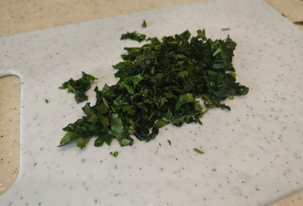 Фото шага рецепта Борщ с молодой капустой и домашним томатным соком 186378 шаг 18  